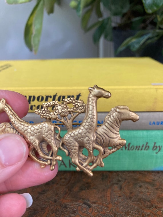 gold giraffes and zebras pin - image 5