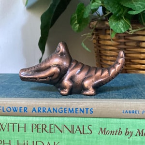 Bronze metal alligator
