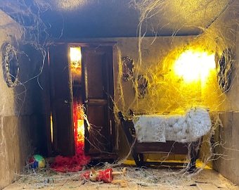 A haunted nursery Diorama, wooden Roombox