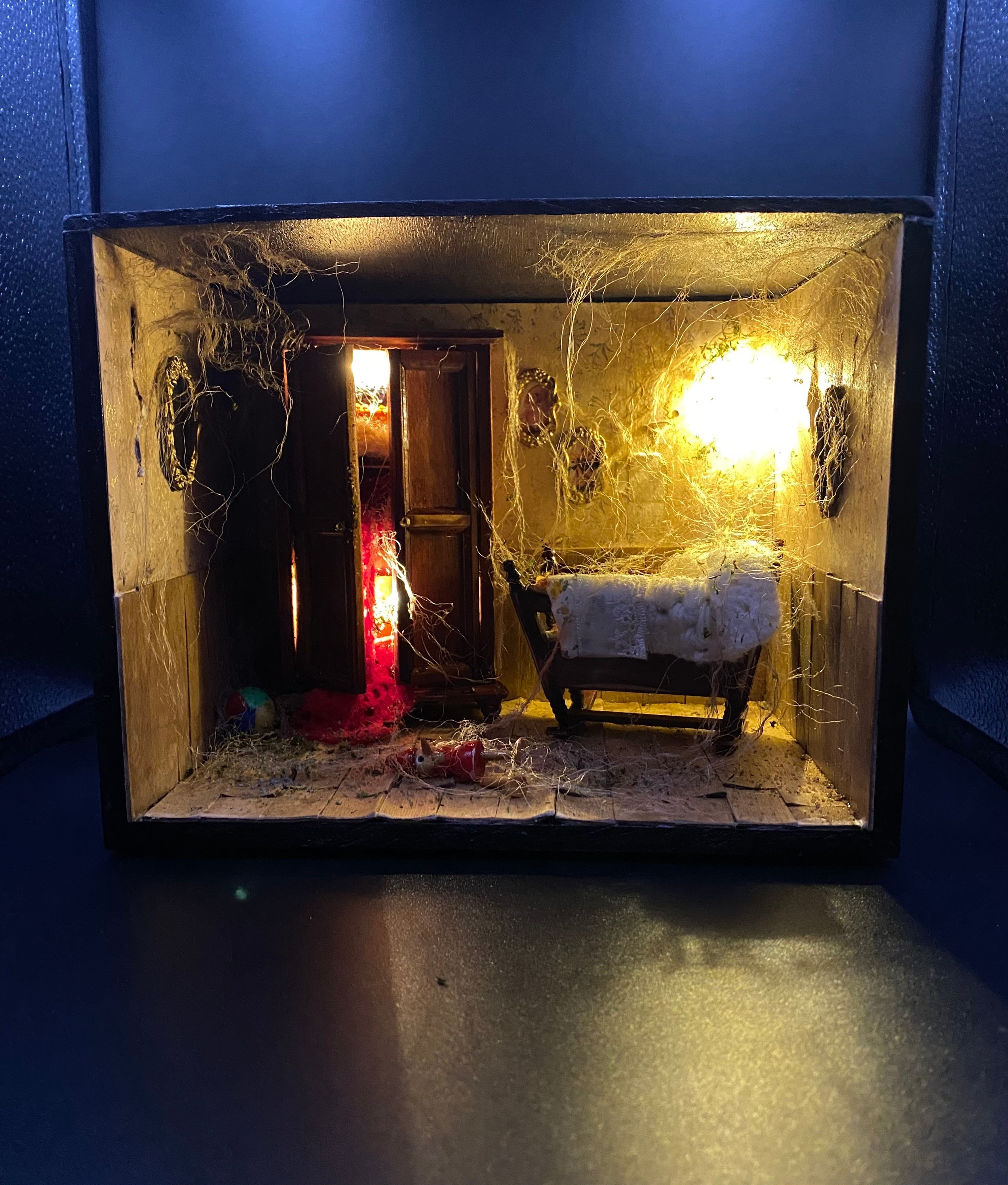 Framed Realistic 3D THE SHINING REDRUM Door Replica Diorama -  Sweden