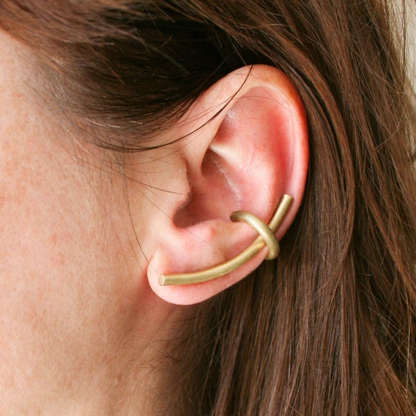 Boucles d'oreilles simples en laiton doré pour grimpeur d'oreilles