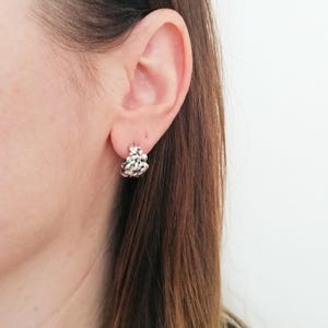 Grosses créoles irrégulières en argent sterling 925 : conception sculpturale en métal fondu