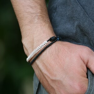 Simple adjsustable leather bracelet for men, brown, black, blue, leather wristlet, woven, sliding knot bracelet Black