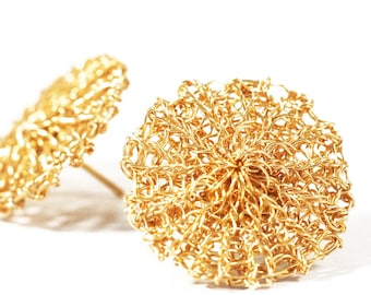 Circle stud earrings, gold, wire crochet earrings, minimalist, jewelry, geometric, round earrings, simple earrings, modern earrings