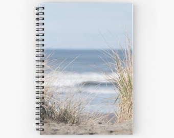 Carnet de plage de sable, journal de plage de rêve, carnet à spirales, cadeau de plage pour un ami, bloc-notes beige clair, photo de l'océan, impression chemin vers la plage