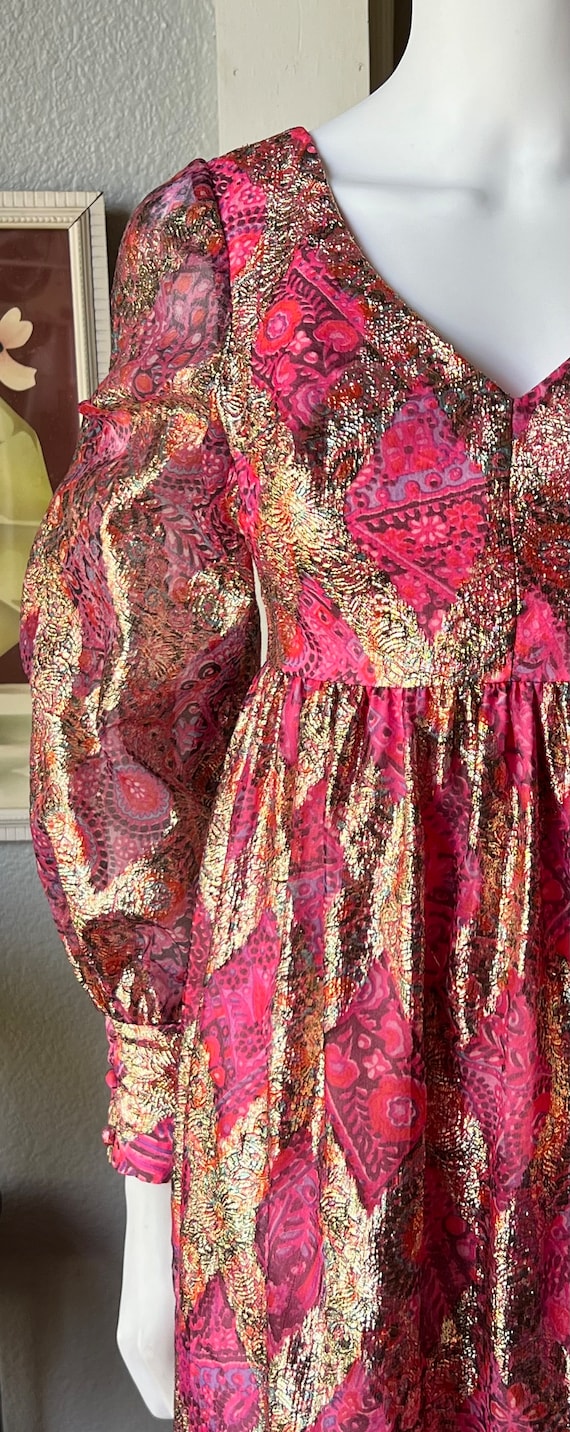 1960’s Vintage Pink and Gold Brocade Dress - image 3