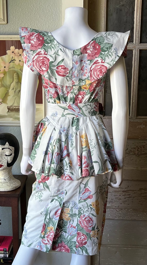 1980’s Vintage Floral Peplum Dress - image 8