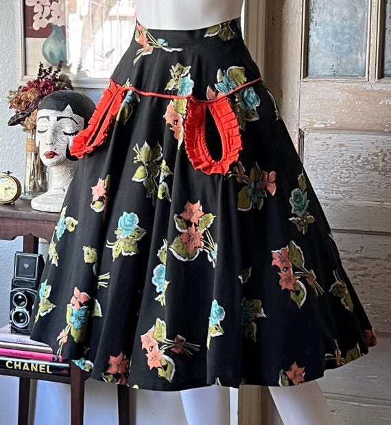 1950’s Vintage Floral/Rose Print Skirt - image 3