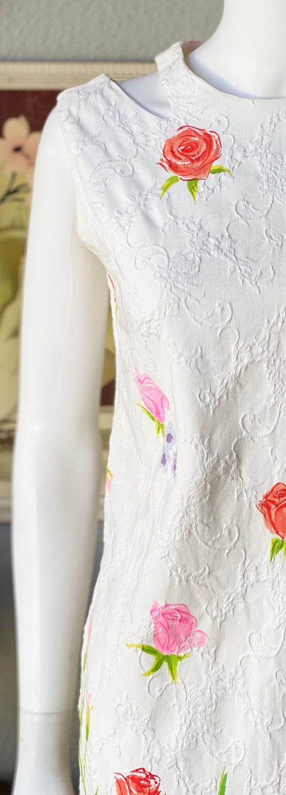 1960’s Vintage watercolor rose print sheath dress… - image 3