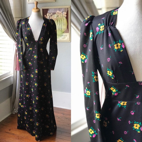 1970’s ditsy floral deep plunge maxi dress