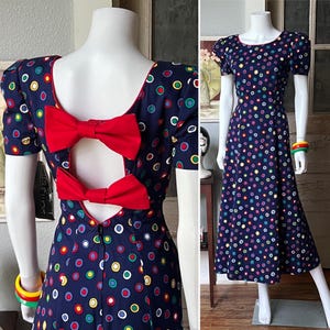 Vestido vintage de Leslie Luck con lazo en la espalda y lunares, de stock muerto, de los años 80