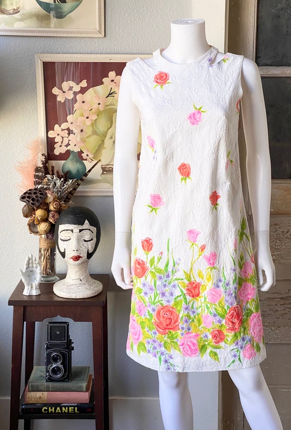 1960’s Vintage watercolor rose print sheath dress… - image 2