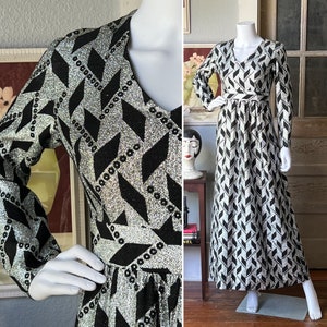 1960’s Vintage Silver and Black Lurex Diamond Print Maxi Dress by Footsteps