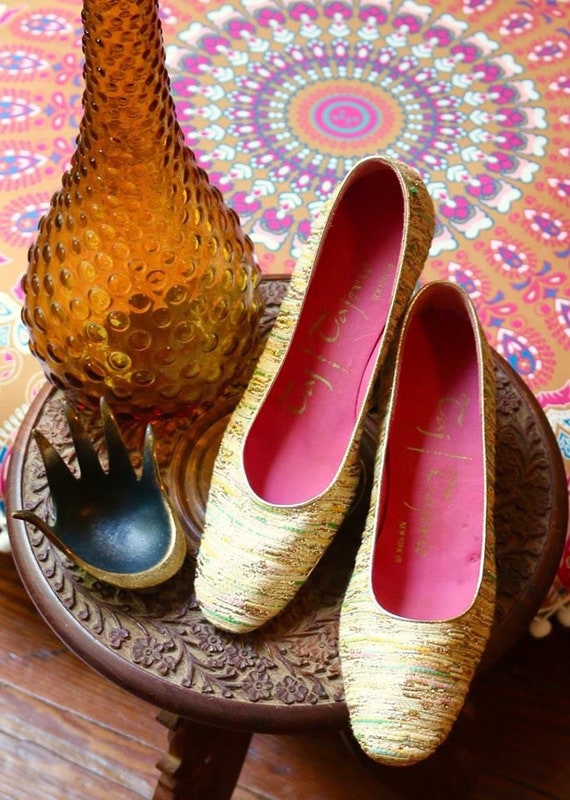 1960’s Tajerie kitten heels