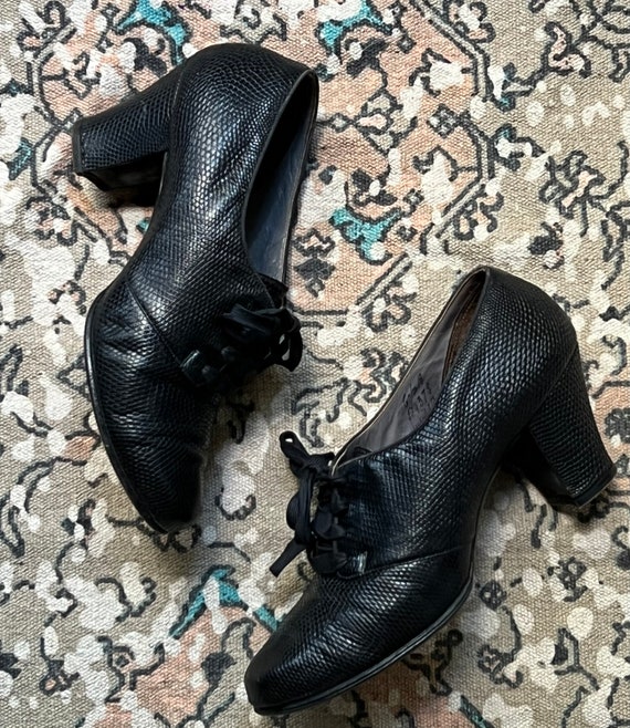 1930’s Vintage I. Magnin black snakeskin oxfords - image 2