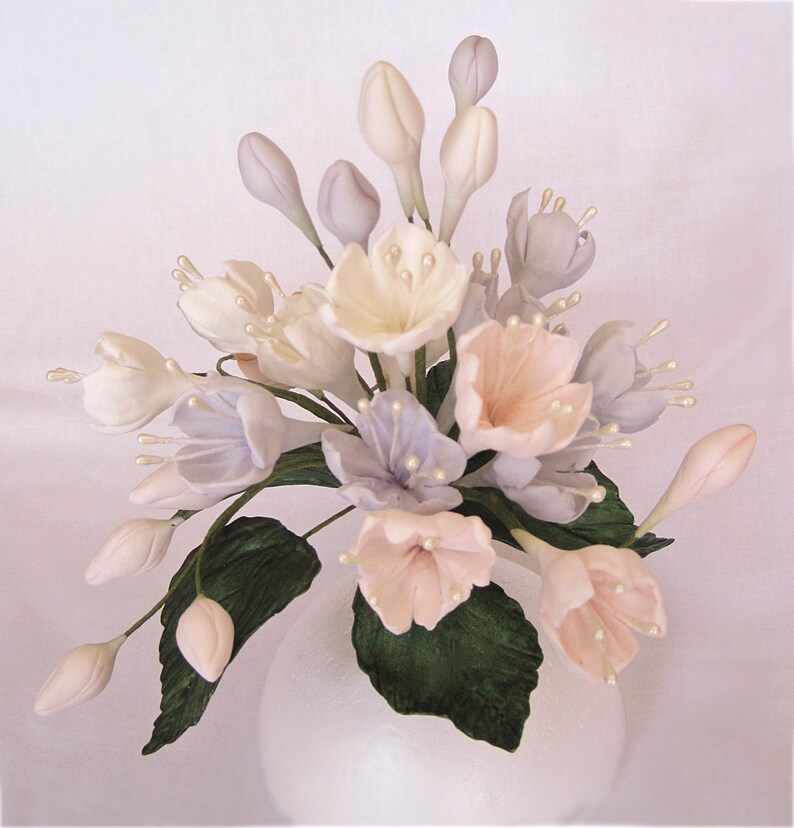 Stephanotis Gum Paste Filler Flowers , Sugar Paste Cake Toppers