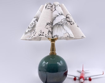 GDMES T038-7,Floral Fabric Lampshade Table Lamp with Ceramic Base,Bedside Table Lamp,Bedroom or Living Room Light,Interior Design Table Lamp