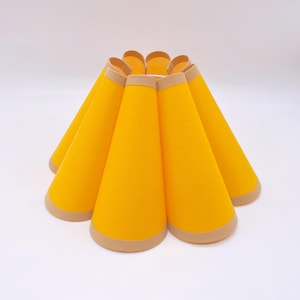 Pantalla de tela hecha a mano con ribete amarillo, tamaño personalizado, pantallas de lámpara, iluminación personalizable para el hogar o la oficina, 110-240 V/50-60 Hz.