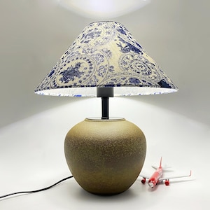 GDMES T047-3, Ceramic Table Lamp, Room Bedside Lamp, Blue and White Pattern Lampshade with Grey Ceramic Base, Vintage Chinoiserie Table Lamp
