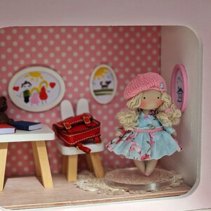 Diorama chambre de fille avec une poupée, décoration de la maison, cadeau de Noël pour amateurs de maison de poupée image 5