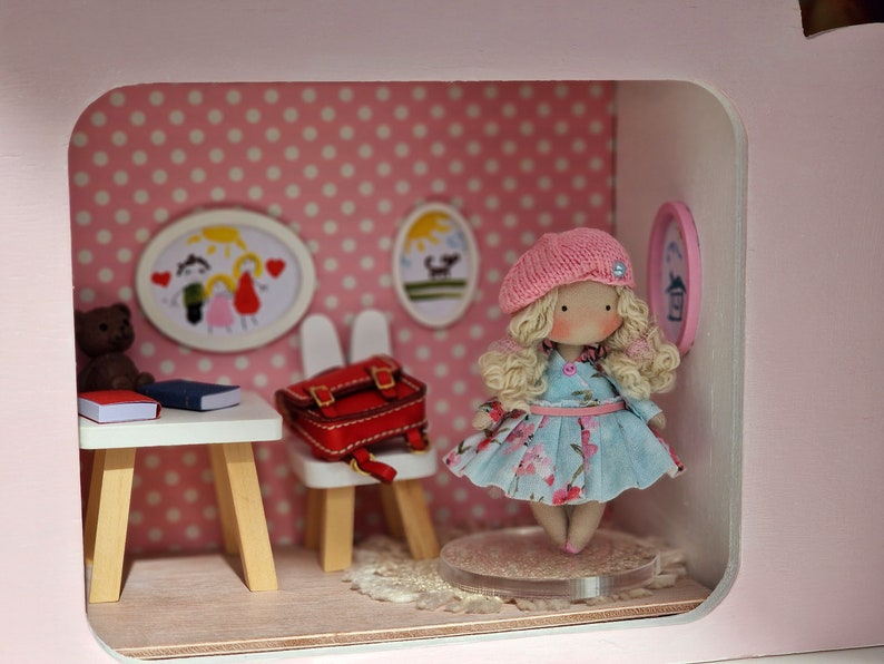 Diorama chambre de fille avec une poupée, décoration de la maison, cadeau de Noël pour amateurs de maison de poupée image 5