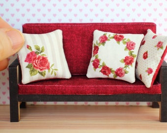 Miniature sofa for living room for dollhouse 1/16 scale, miniature couch or settee