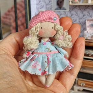 Diorama chambre de fille avec une poupée, décoration de la maison, cadeau de Noël pour amateurs de maison de poupée image 8