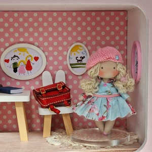 Diorama chambre de fille avec une poupée, décoration de la maison, cadeau de Noël pour amateurs de maison de poupée image 6