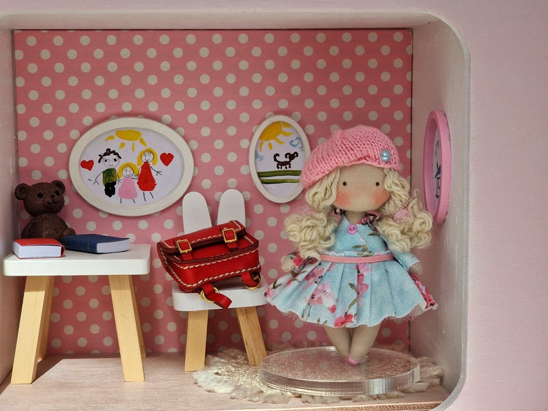 Diorama chambre de fille avec une poupée, décoration de la maison, cadeau de Noël pour amateurs de maison de poupée image 6