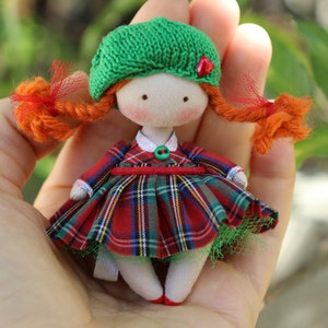 Poupée miniature de chiffon de l&#39;échelle 1/12