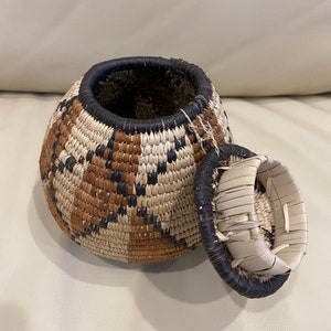 African Zulu Hand Woven Basket With Original Tag