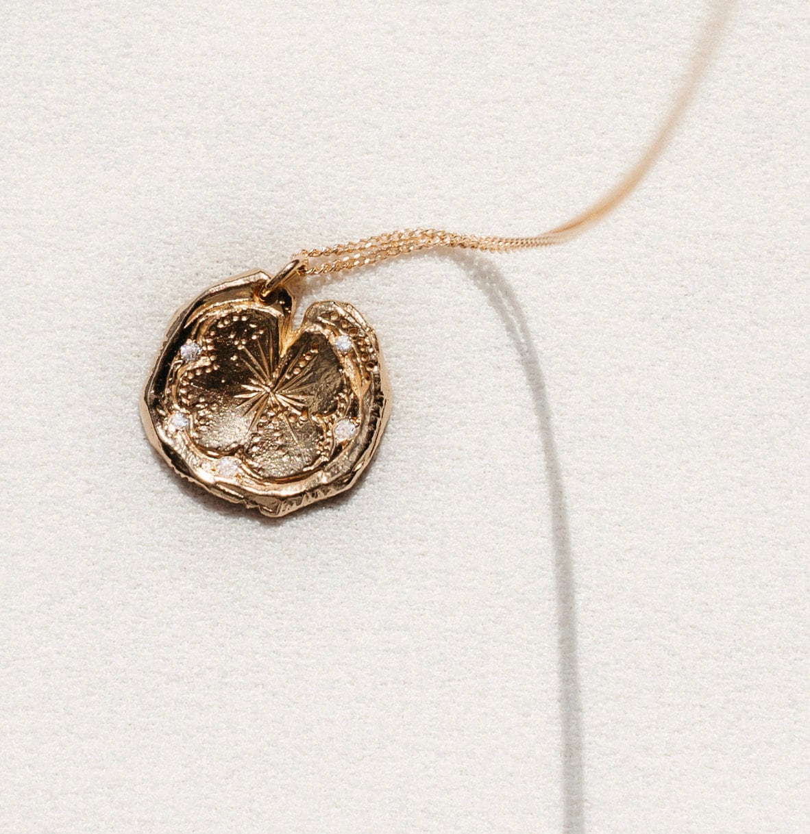 Mothers medal of honor necklace deals
