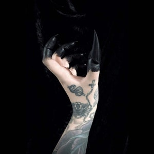 Black Claw Nail Ring, Claw Rings, Gothic rings, Alternative Rings, Cosplay Rings, Costume Rings, Costume Accessory, Alternative Accessory