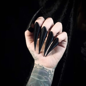 XL Black Claw Nail Rings, Claw Rings, Gothic ring, Alternative Ring, Cosplay Ring, Costume Ring, Costume Accessory, Halloween Accessories