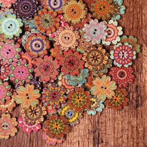 Pack of 100 Vintage Flower Shape buttons, wooden buttons, sewing buttons,craft art design button-02