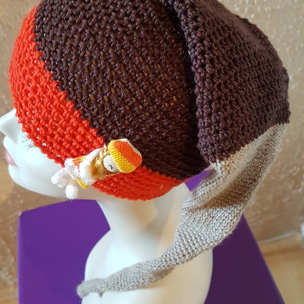 Bonnet de lutin crocheté thème les Andes avec perle de bois et poupée de tissu, 3 couleurs d'automne