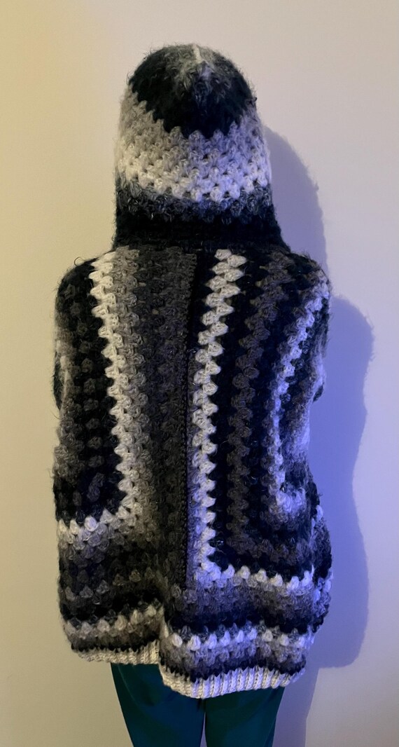 hexi hexagon crochet cardigan vest in white, petrol grey tones with hood  size M L