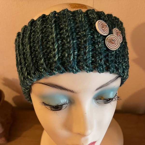Headband, bandeau vert profond et boutons assortis fimo crocheté extensible