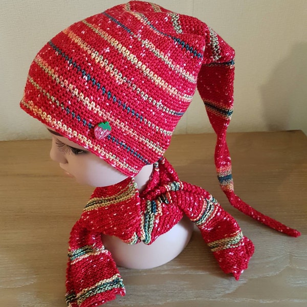 Ensemble bonnet plus écharpe crochet et tricot, motif fraise pour fillette