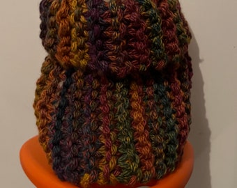 Gros Snood dans un fil bien épais tenant bien chaud multicolore tricoté main