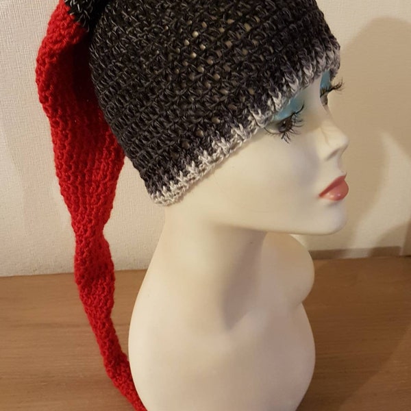 Charmant Bonnet de lutin bicolore rouge et noir mixte laine et acrylique