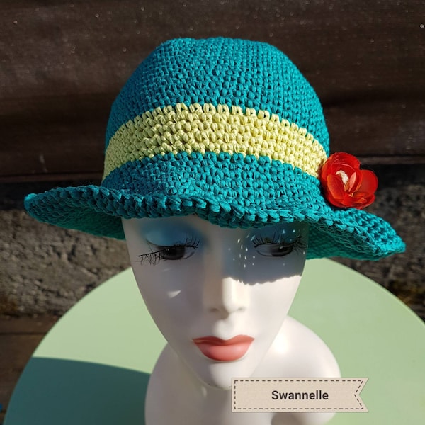 Fête des mamans Superbe chapeau d'été crocheté en fil ruban vert émeraude et vert anis et ses fleurs printanier gai et joli