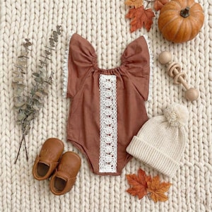 Rust Baby Girl Romper, Boho Fall Romper, Flutter Sleeve Baby Outfit, Vintage Toddler Bodysuit, First Birthday Outfit, Cake Smash Outfit