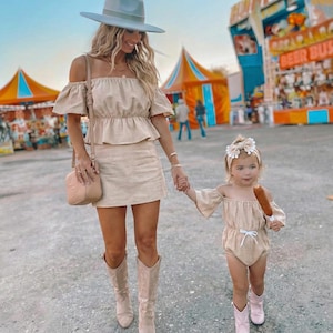 Mommy and Me Beige Outfit, Matching Mom and Baby Outfit, Mommy Top and Baby Romper Set, Neutral Family Outfit, Summer Matching Set, Beach Vacation Outfit