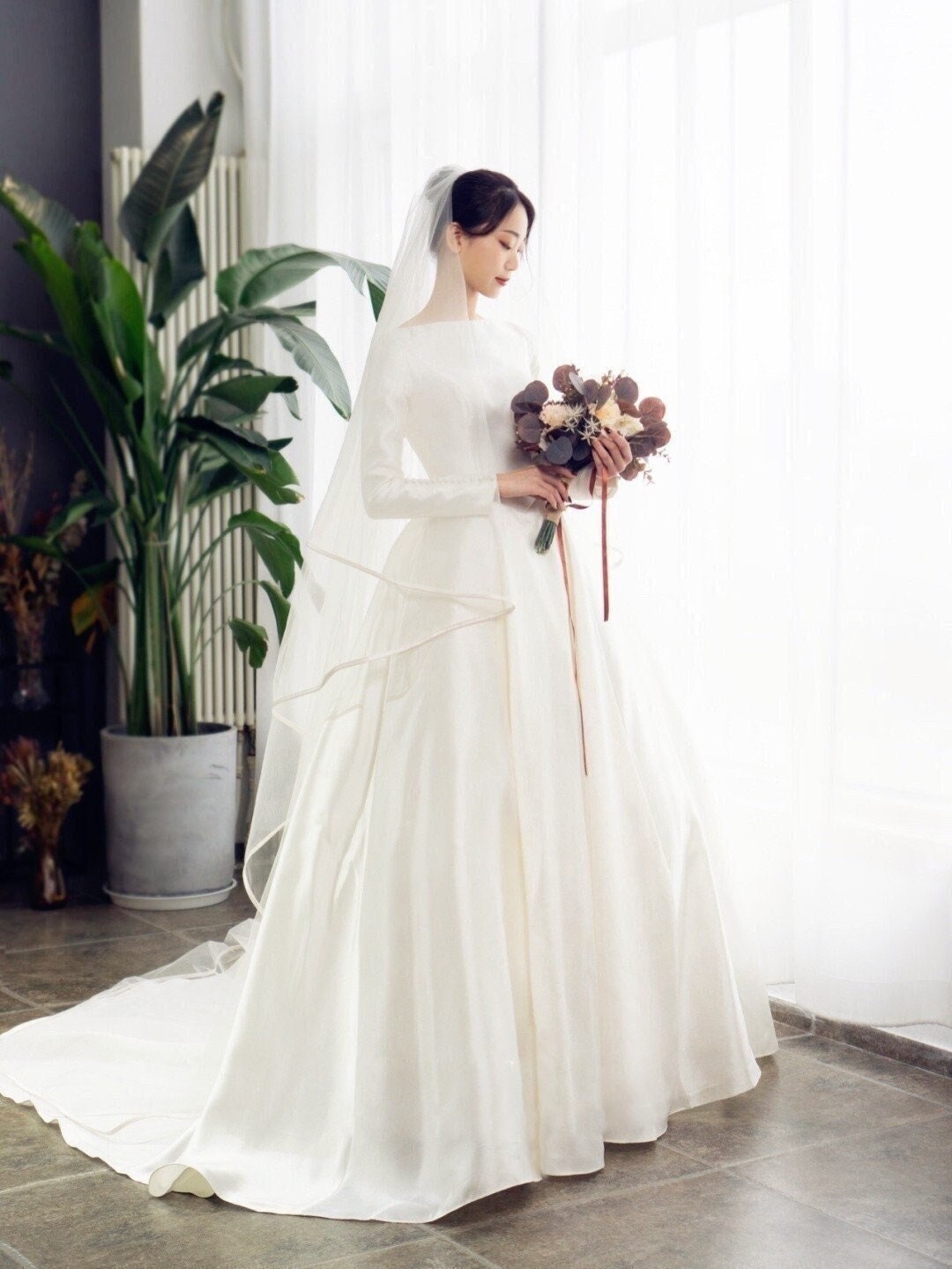 Long-Sleeve Wedding Dresses: Timeless & Elegant Designs