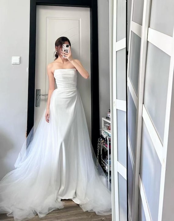 elegant classy satin wedding dresses Custom-Size Satin Princess A-E Gown square neckline wedding dress with Pleats, Strapless Lace-Up Design and Plus Size Option