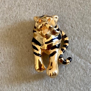 90 年代のカブションのヴィンテージの素晴らしいタイガー ペンダント ブローチ
