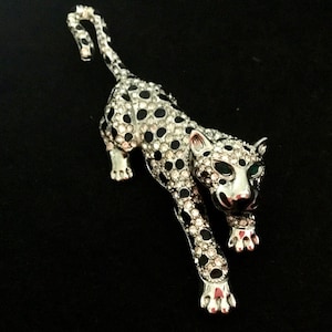 Leopard panther brooch from cabouchon 90s very rare impeccable quality
