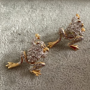 Vintage dancing frog paws brooch 2 models from Cabouchon 90s