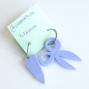 Earrings 'Pencils Scissors' - Potlood, schaar, pencil, scissors blue pencil scissors